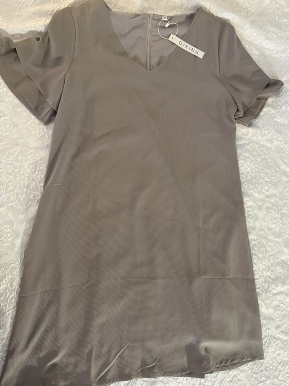 Qixing Gray Short-Sleeve V-Neck Dress